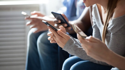 Tasarı Meclis’te: Öğrencilere cep telefonu ve bilgisayarda limitsiz ÖTV ve KDV muafiyeti