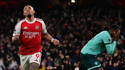 Emirates'te harika son! Arsenal öldü öldü dirildi