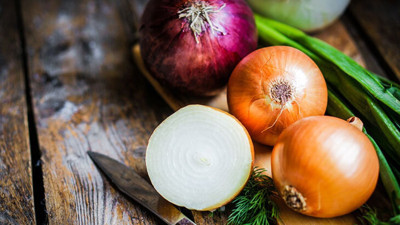 Yüze sürüldüğünde ne oluyor? Soğanın ilk kez duyulan etkisi