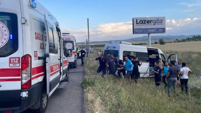 Kayseri'de pikap ile işçi servisi çarpıştı