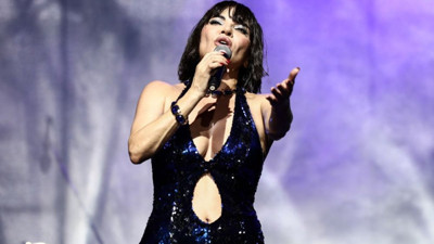 Göksel'in konserinde akılalmaz kaza