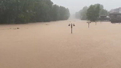 Bartın'da yürüyüş yolları ve iskeleler sular altında kaldı