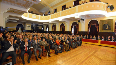 Galatasaray'ın bütçesi masaya yatırılıyor