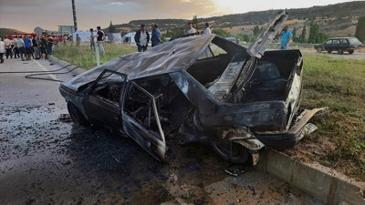 İki otomobil çarpıştı: 6 yaralı