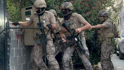 Mersin'de torbacılara şafak baskını