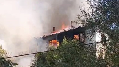 Ahşap ev alev alev yandı (13 Temmuz 2023)