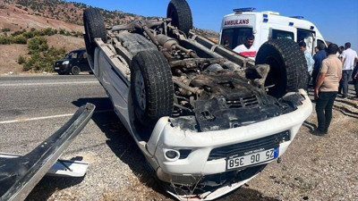 Pikap takla attı: 2 yaralı