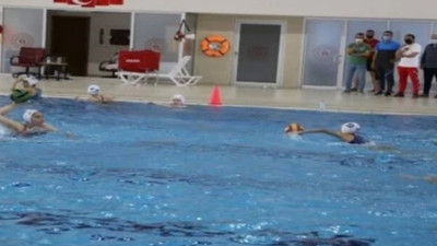 Türkiye Karadağ'a farklı yenildi