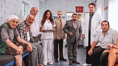 Ata Demirer usta oyuncu Tanju Tuncel'in ölümüyle yasa boğuldu