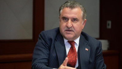 Bakan Bak'tan şampiyon olan Filenin Sultanları'na tebrik