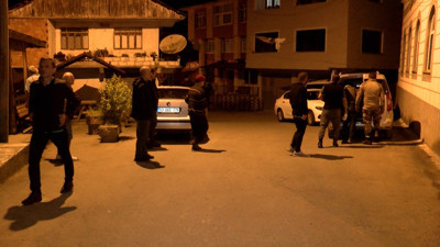 Köye inen ayılara 'devriye'li önlem