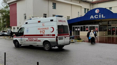 Ambulans şoförü baba kazada ağır yaralanan oğlunu kurtaramadı