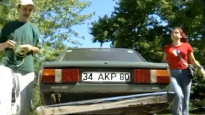 Can Yılmaz 1999 yılına ait paylaşımıyla Simpsonlar'a selam çaktı