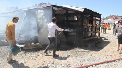 İşçilerinin kaldığı konteynerde yangın