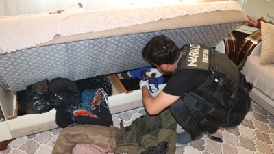 Sahte kimlik ve pasaport düzenleyen suç örgütüne operasyon: 14 gözaltı