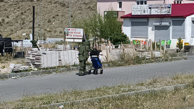 Oyun hamuru ile bomba düzeneği son anda fark edildi