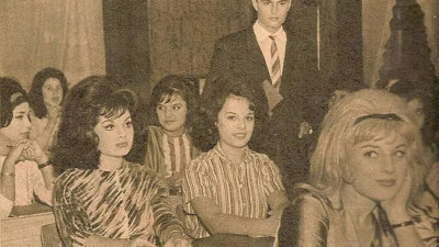 60 yıllık fotoğraf ortaya çıktı. Türkan Şoray Hülya Koçyiğit ve Ediz Hun ilk kez aynı karede