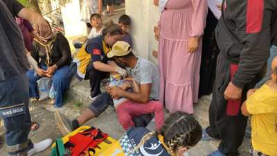 Balkonda oyun oynayan 5 yaşındaki çocuk beton zemine düştü