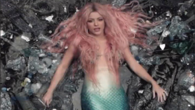 Shakira klip çekiminde hayatının şokunu yaşadı