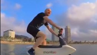 Su üzerinde giden E-Bisiklet görücüye çıktı. 12.4 mil hızla süzülebiliyor