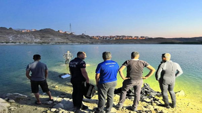 Serinlemek için gölete giren 19 yaşındaki işçi, boğularak hayatını kaybetti