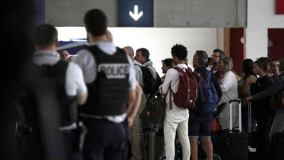 Nijer'den tahliyeler başladı. İlk uçak Roma'ya indi