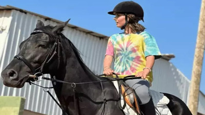 Sevda Erginci depremde kurtarılan atı sahiplendi