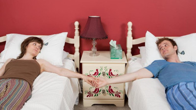 Bu ülkede evli çiftler ayrı yataklarda uyuyor. Onlara göre evlilik böyle kurtuluyor