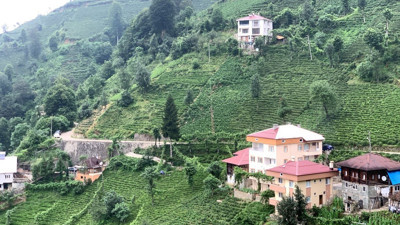 Rizeli iki kardeşten ev sorununa ilginç çözüm. Ev üstüne ev yaptılar