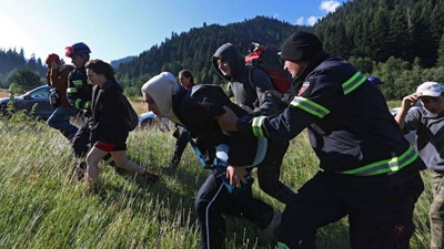 Komşuda heyelan faciası. Ulusal yas ilan edildi