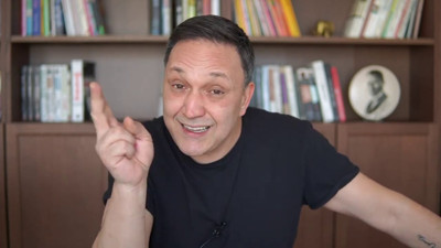 Ekonomist Selçuk Geçer'den ev ve araba sahibi olmak isteyenlere kritik uyarı: Birinin fiyatı uçacak diğeri çakılacak