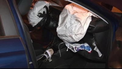 Pendik'te alkollü sürücü evin duvarına çarptı