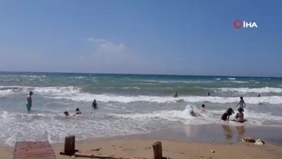 Şiddetli fırtına ve lodos denizdeki vatandaşları olumsuz etkiledi