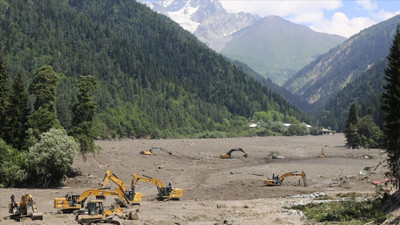 Toprağa gömülen Şovi’de ölü sayısı artıyor: 19 kişiden hala haber yok