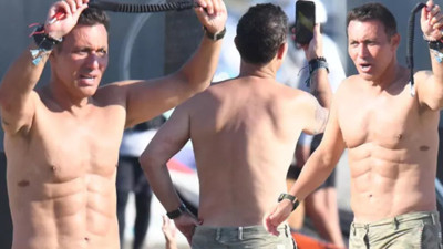 Mustafa Sandal'ın karın kasları hayranlarına inandırıcı gelmedi