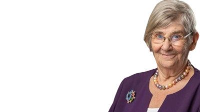 Canan Karatay, “10 yaş gençleştiriyor” diyerek duyurdu. Cildi bebek cildi gibi yapıyor