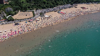 Beklenen rüzgar ve fırtına nedeniyle Şile'de denize girmek yasaklandı