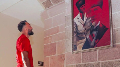 Erzurumspor'dan Cumhuriyetin 100. yılına özel forma