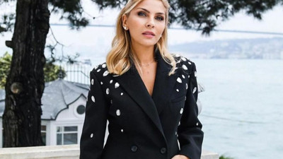 Arzu Sabancı: Nişantaşı, Bebek, sokaklar, kafeler, Türkçe konuşan yok. Simsiyah kıyafetlilerle kaplı