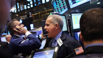 New York borsası enflasyon verilerini bekliyor. Dow Jones 200 puan kaybetti
