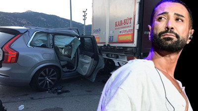 Ünlü şarkıcı Tan Taşçı ölümden döndü. Aracı TIR'ın altına girdi