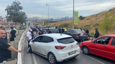 Vinç sürücüsü dehşet saçıp kaçtı. 16 araç zincirleme kaza yaptı