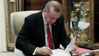 6 bakanlıkta kritik görevdeki 14 bürokrat görevden alındı