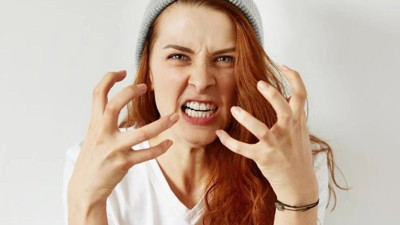 İnsanlar deliriyor mu? Her iki kişiden birinde görülüyor