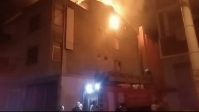 Alevler geceyi aydınlattı