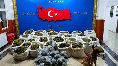 Bakan Yerlikaya 'Bu yılın en yükseği' diyerek duyurdu: Tam 315 kilo ele geçirildi