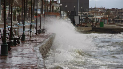Meteoroloji bölge bölge uyardı. Sağanak ve fırtına geri geliyor