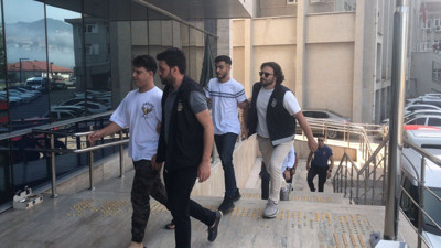 Sazan sarmalıyla dolandırmaya 2 gözaltı