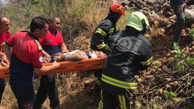 Tarım işçilerini taşıyan kamyonet dere yatağına savruldu. 1 ölü, 5 yaralı