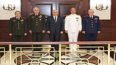 Yüksek Askeri Şura sonrası Komuta Kademesi’nden Bakan Güler'e ziyaret